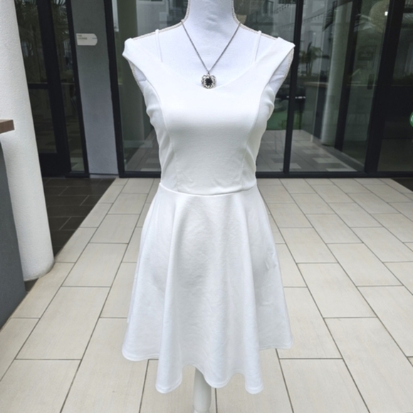 Francesca’s Collections Ivory Off-Shoulder Dress–Knit Fit & Flare Cocktail Ready - Picture 17 of 17